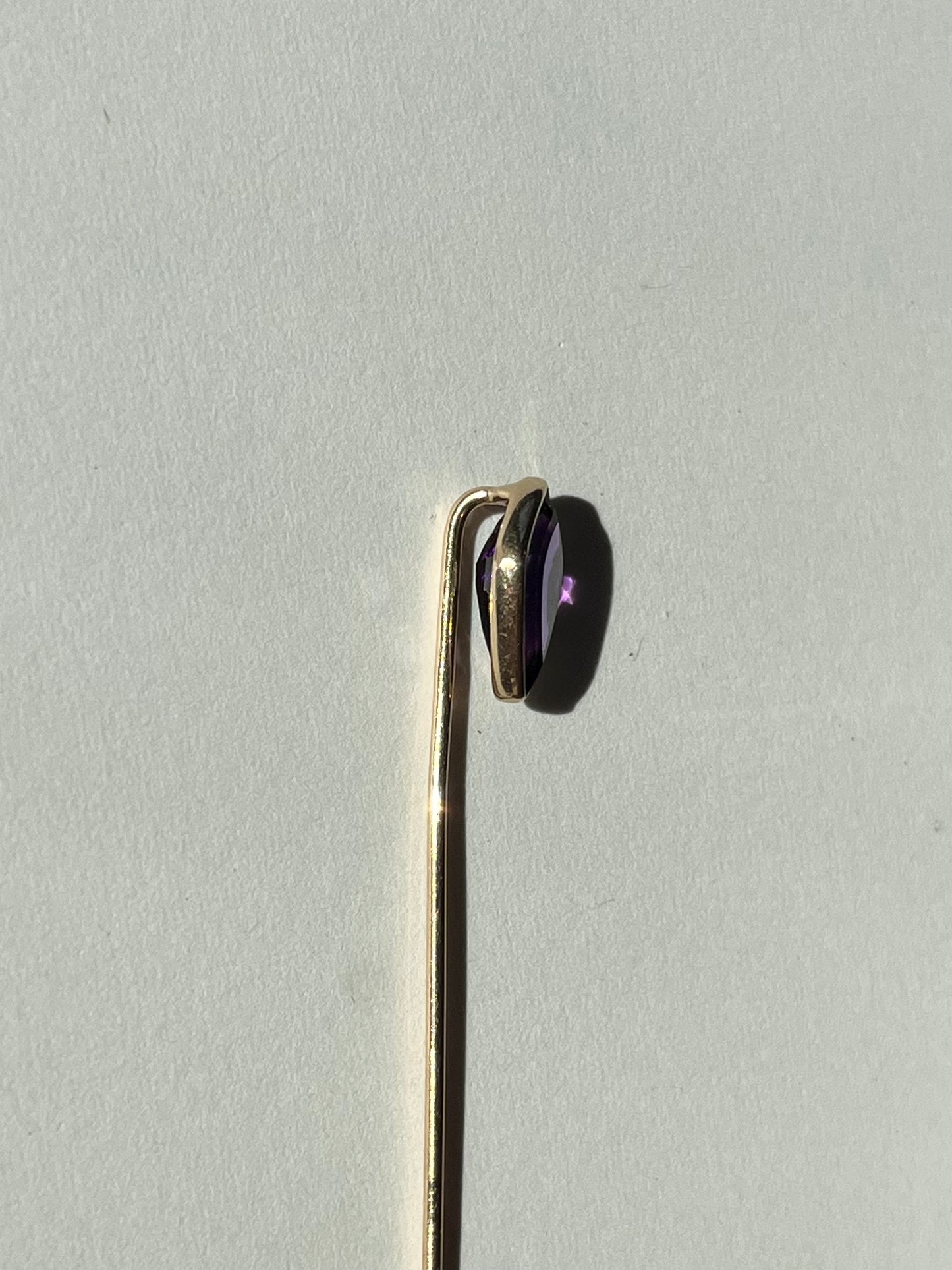 Antique 14K Yellow Gold Stick Pin with Kite-Shaped Amethyst